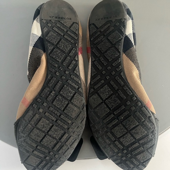 Burberry buckle flats - Picture 4 of 4